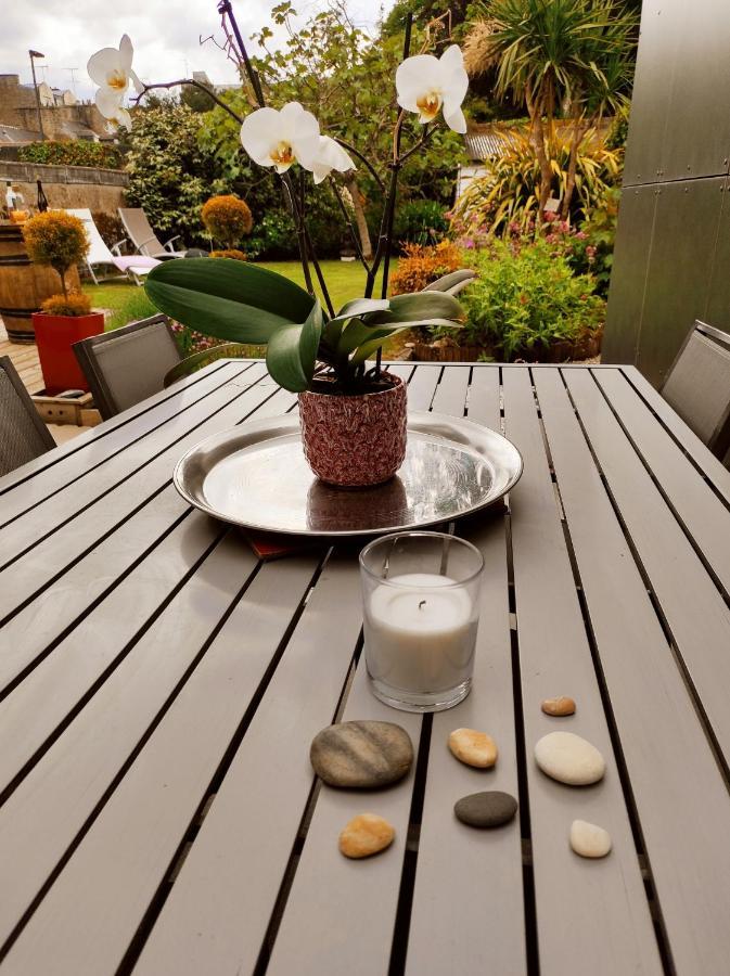 Aux Trois Palmiers Bed and Breakfast Saint-Brieuc Exteriör bild