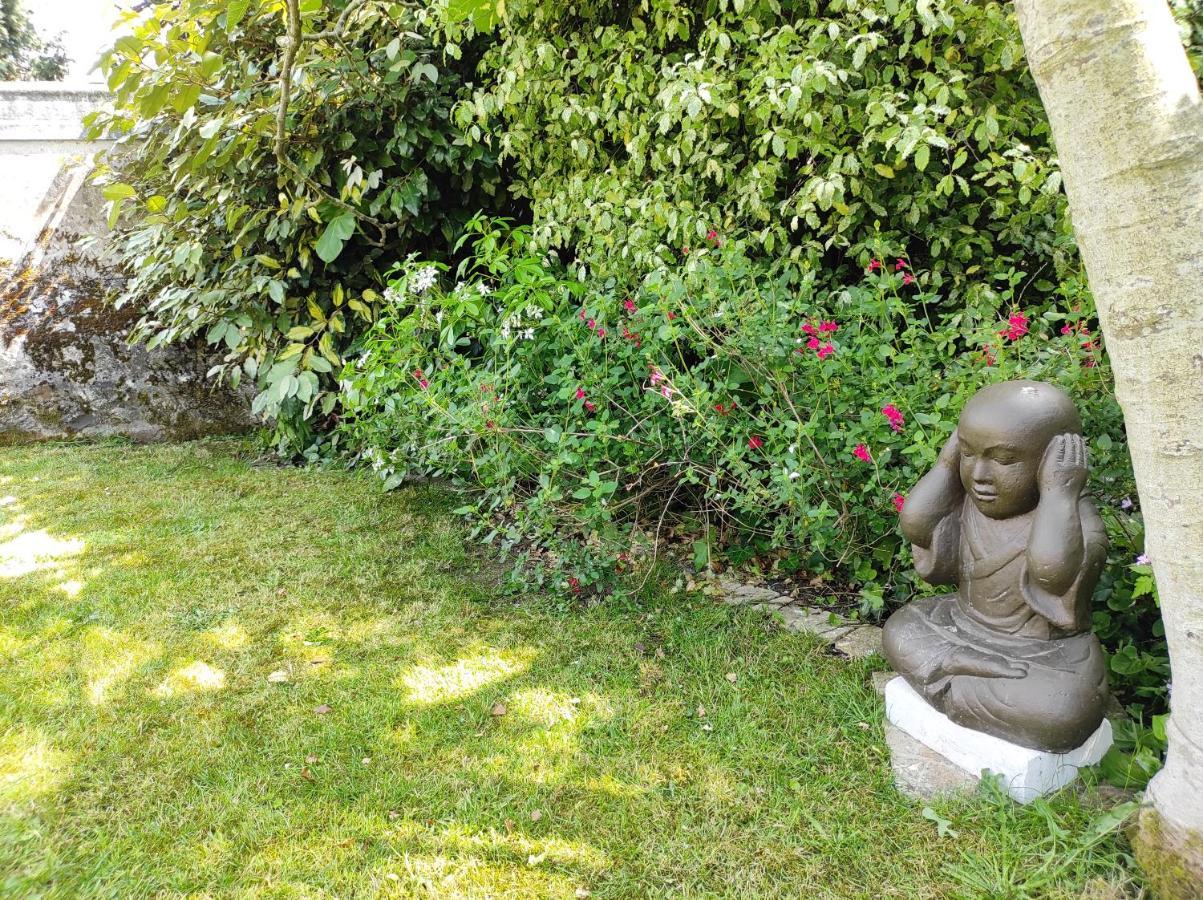 Aux Trois Palmiers Bed and Breakfast Saint-Brieuc Exteriör bild