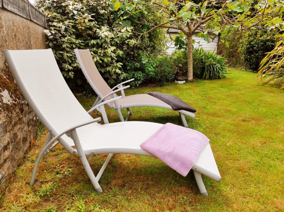 Aux Trois Palmiers Bed and Breakfast Saint-Brieuc Exteriör bild